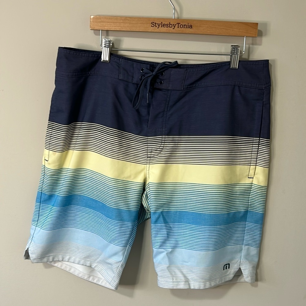 Travis Mathew Brilliance Shorts Blue Yellow Stripe Boardshorts Swim Sz 36